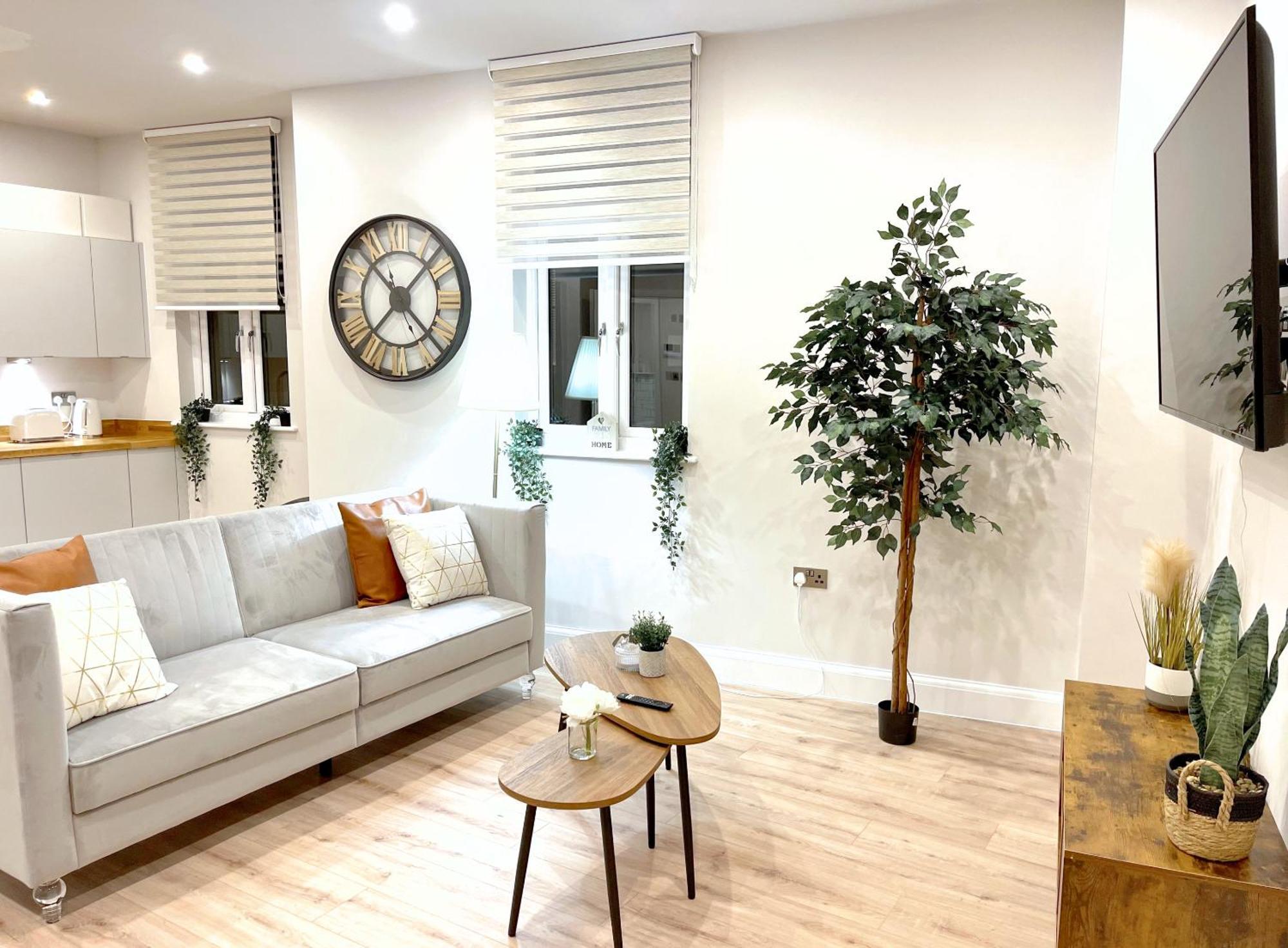 Shrewsbury Apartments By Bevolve - Free Parking Room photo